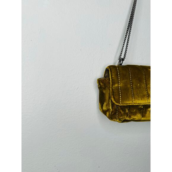 TORY BURCH Gold Velvet Clutch Flap Closure Attached Strap Mini Bag - Picture 6 of 16